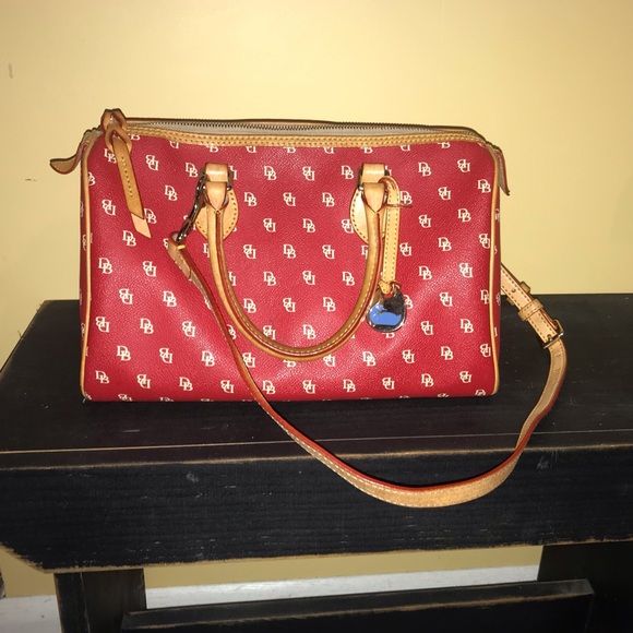 SOLD 🩸 Beautiful Dooney and Bourke K9395128 - Picture 2 of 8